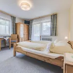 Haus Kristall Pensión