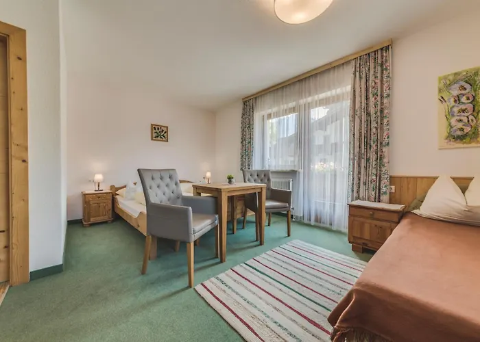 Guest house Haus Kristall Uderns