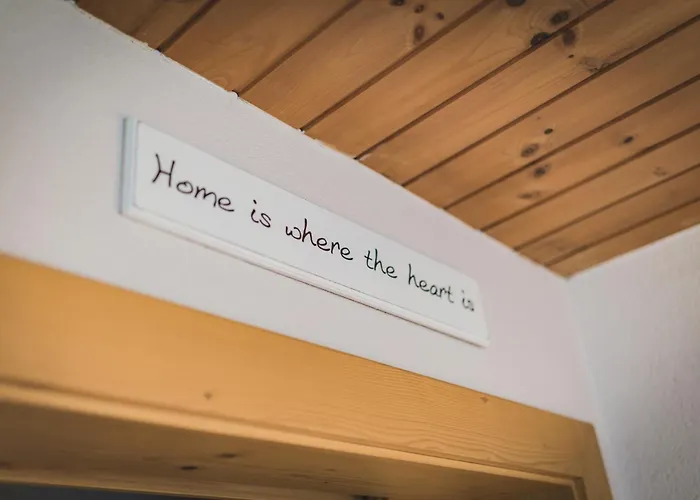 Haus Kristall Pensionat Uderns